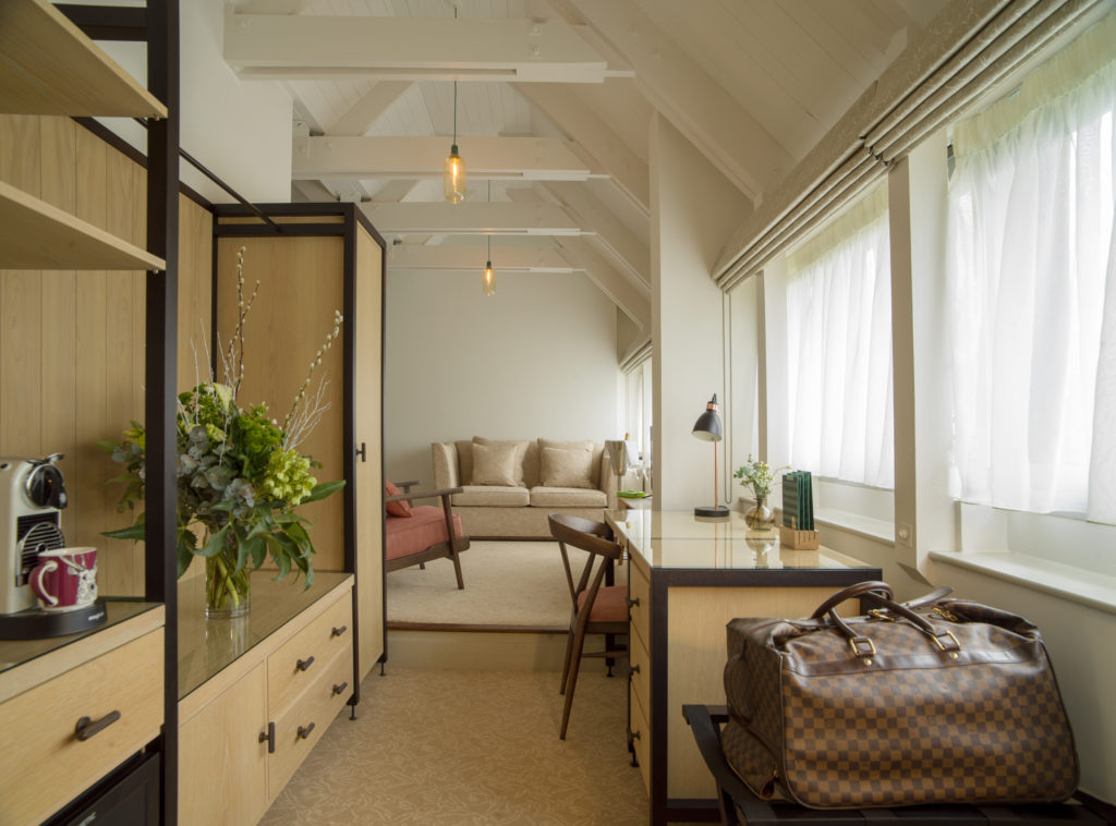 MMI-Bedrooms-6-Junior Suite-4